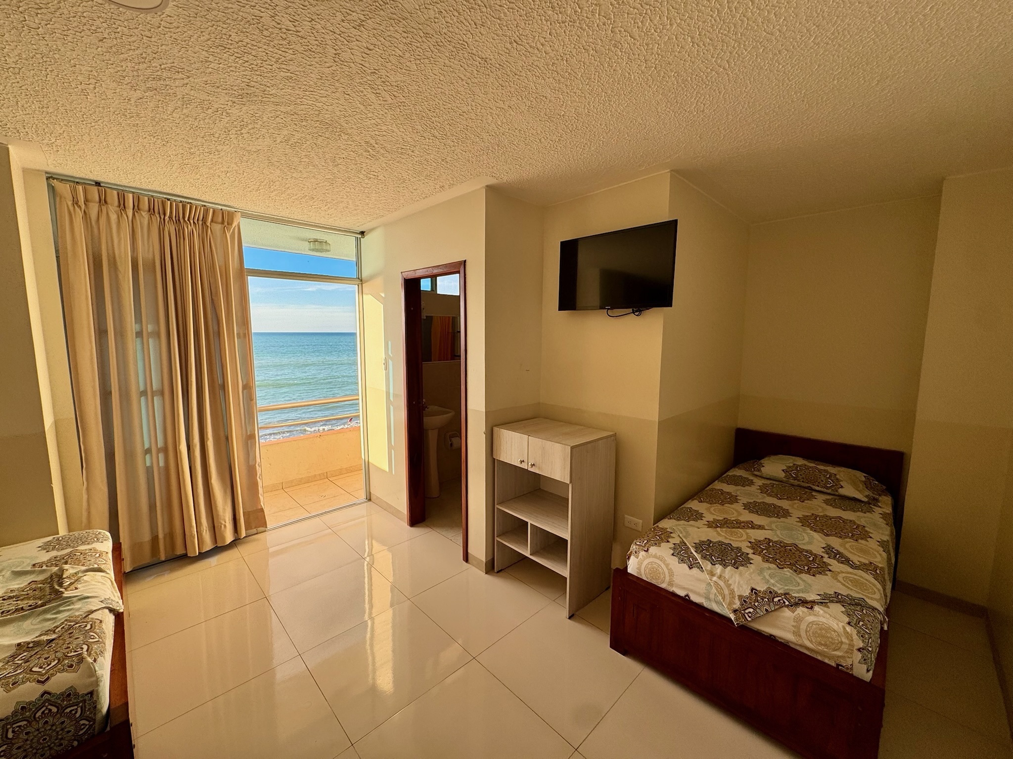 Habitación Triple Vista Alterna